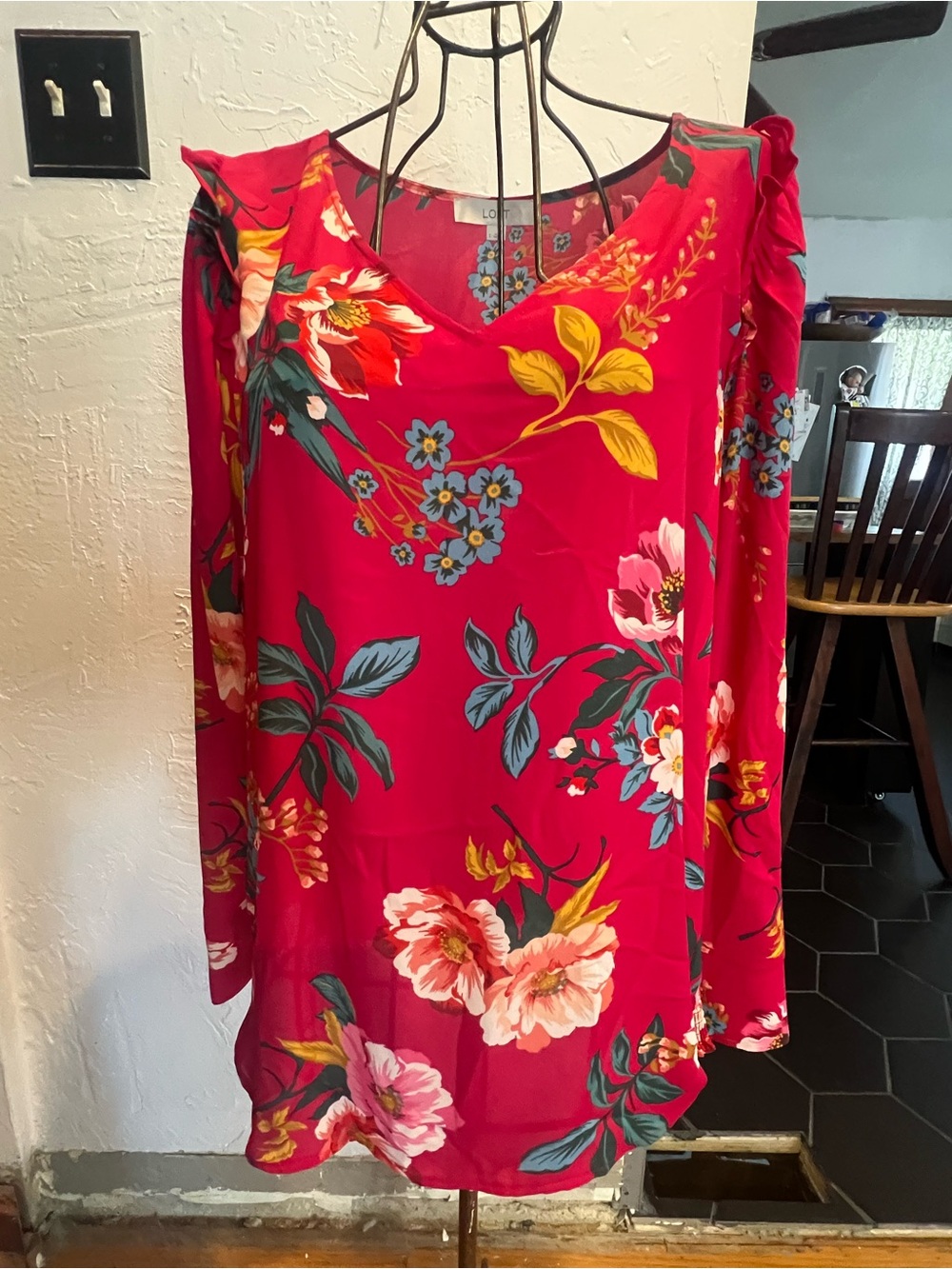 Women's Red Floral V-Neck large blouse by LOFT